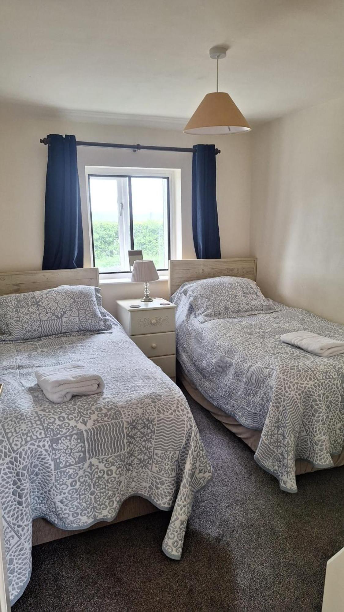 Osprey Meadow Holiday Cottages Бідейл Номер фото